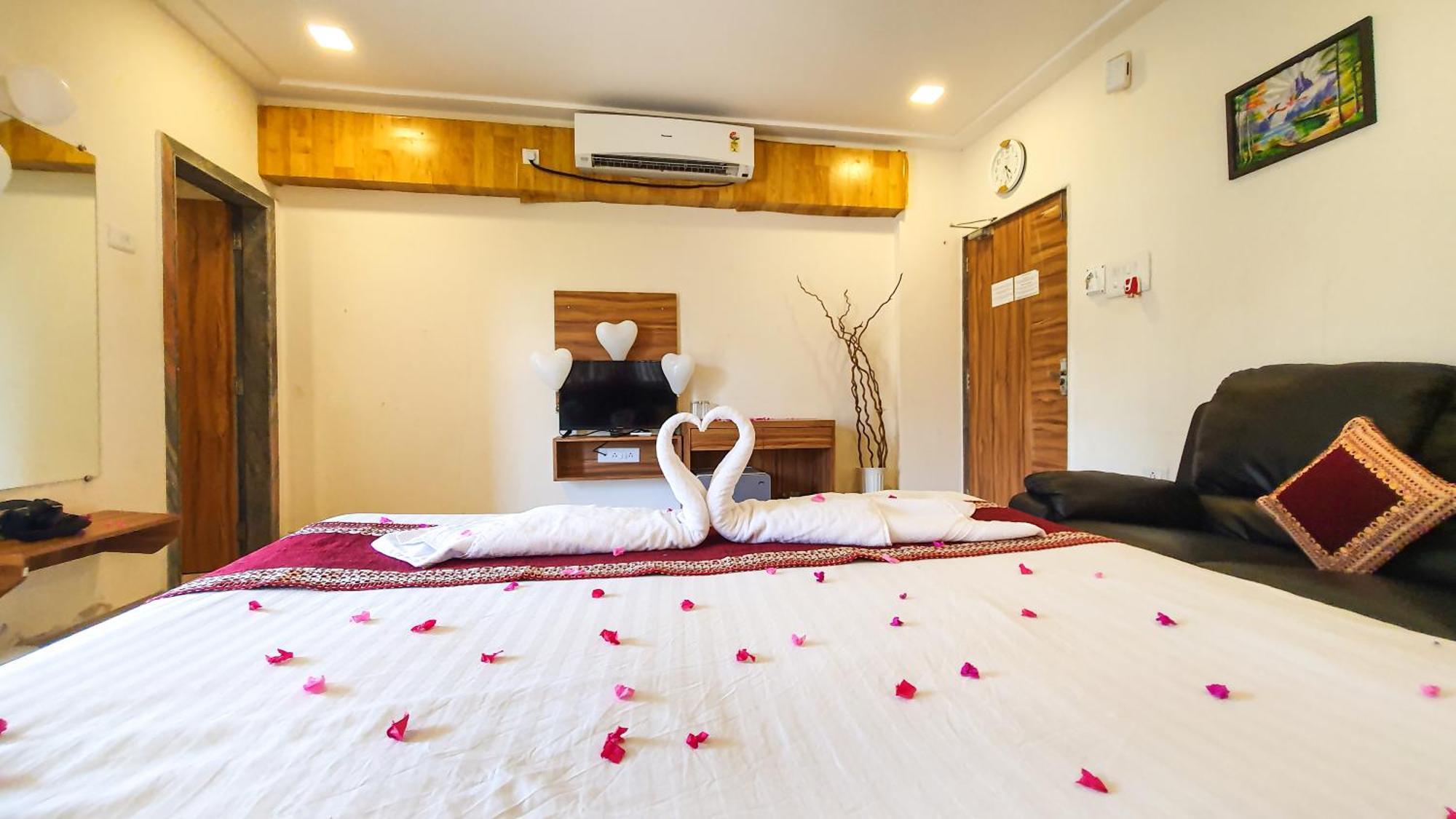 Rainforest Resort And Spa, Igatpuri -Nature'S Luxury Awaits Exterior photo